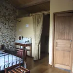 לינה וארוחת בוקר La Ferme Du Bascou 3*