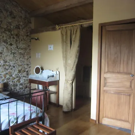 Couette-café La Ferme Du Bascou 3*