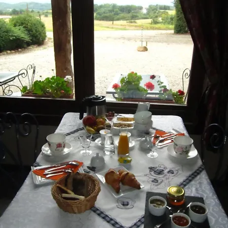 La Ferme Du Bascou 3* Madiere